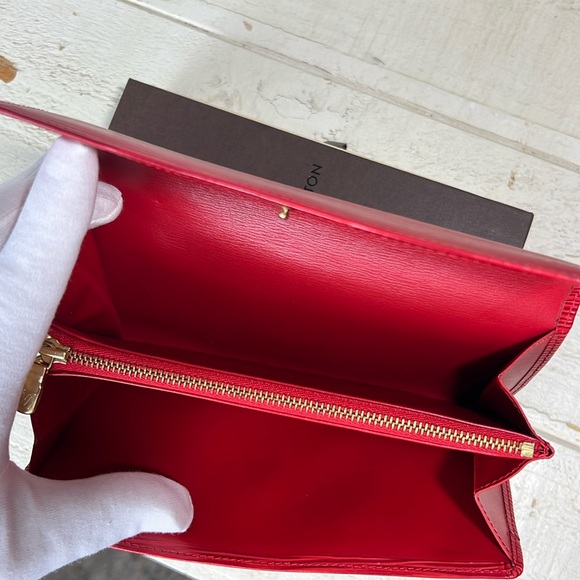 Louis Vuitton Epi Red Long Wallet ✅COA Included - Picture 9 of 16